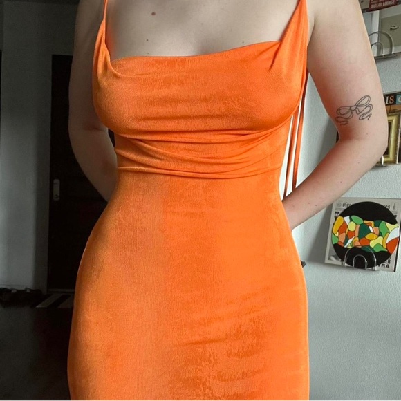 Orange slinky maxi open back dress - Picture 1 of 3